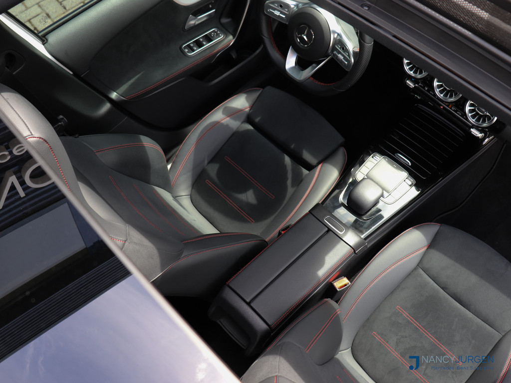 48298184-3.jpg