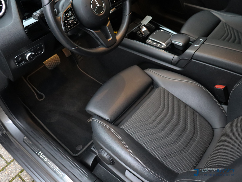 50789919-2.jpg