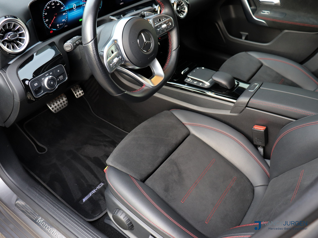 51127035-2.jpg