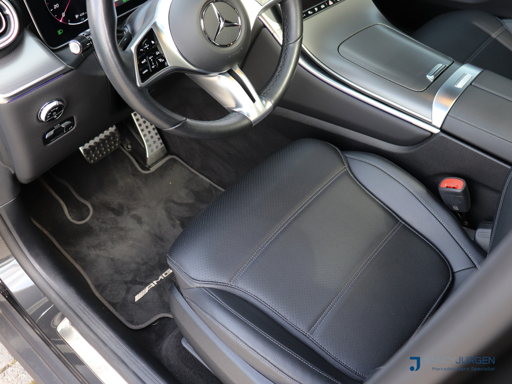 53465883-2.jpg